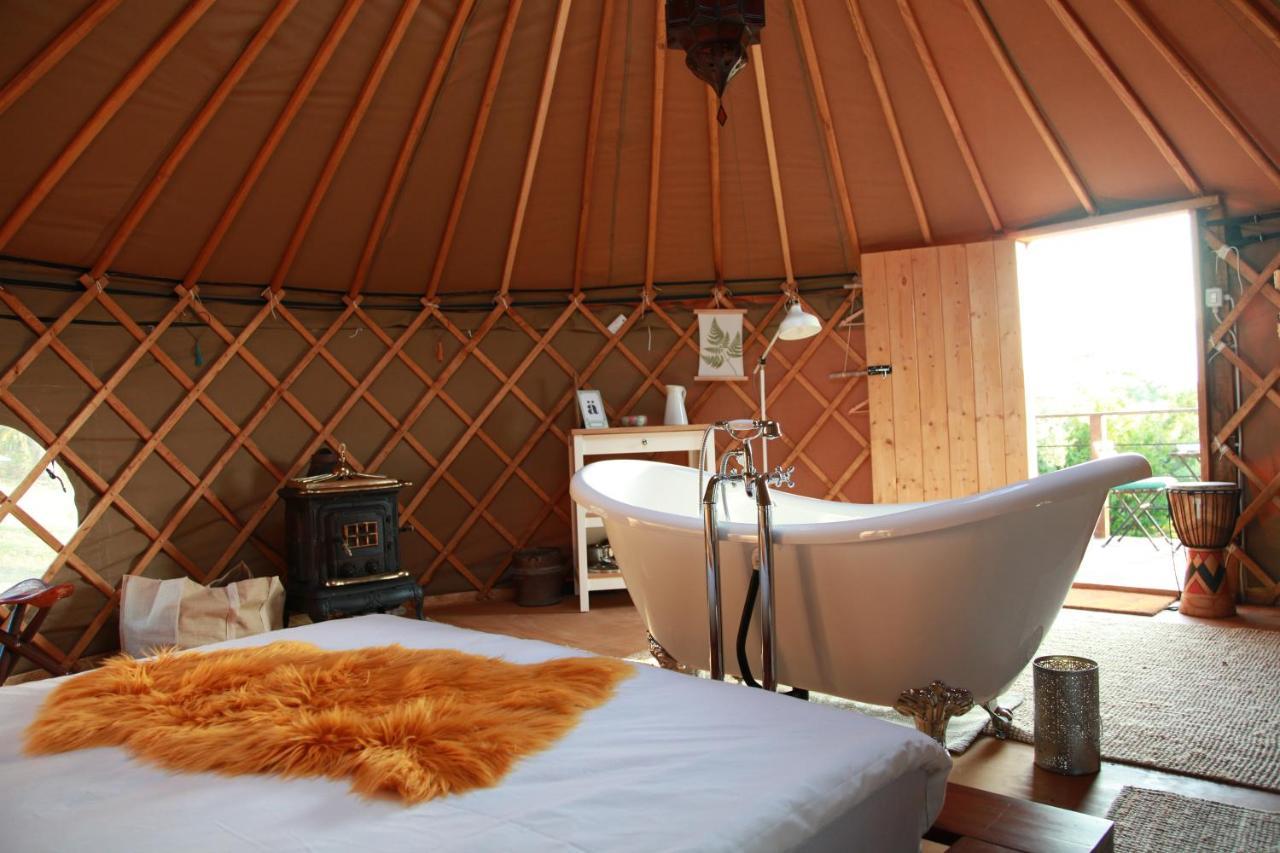 Cerchio Del Desiderio Glamping Retreat Hotel Pescara Bagian luar foto