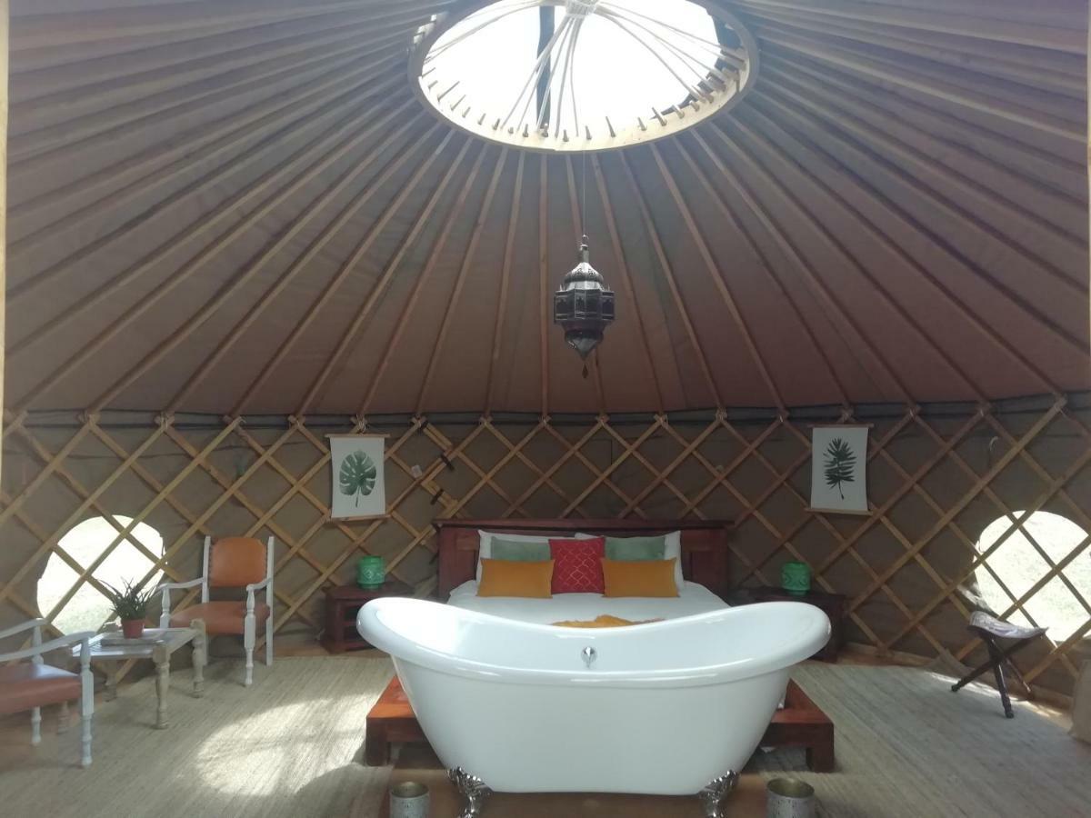 Cerchio Del Desiderio Glamping Retreat Hotel Pescara Bagian luar foto
