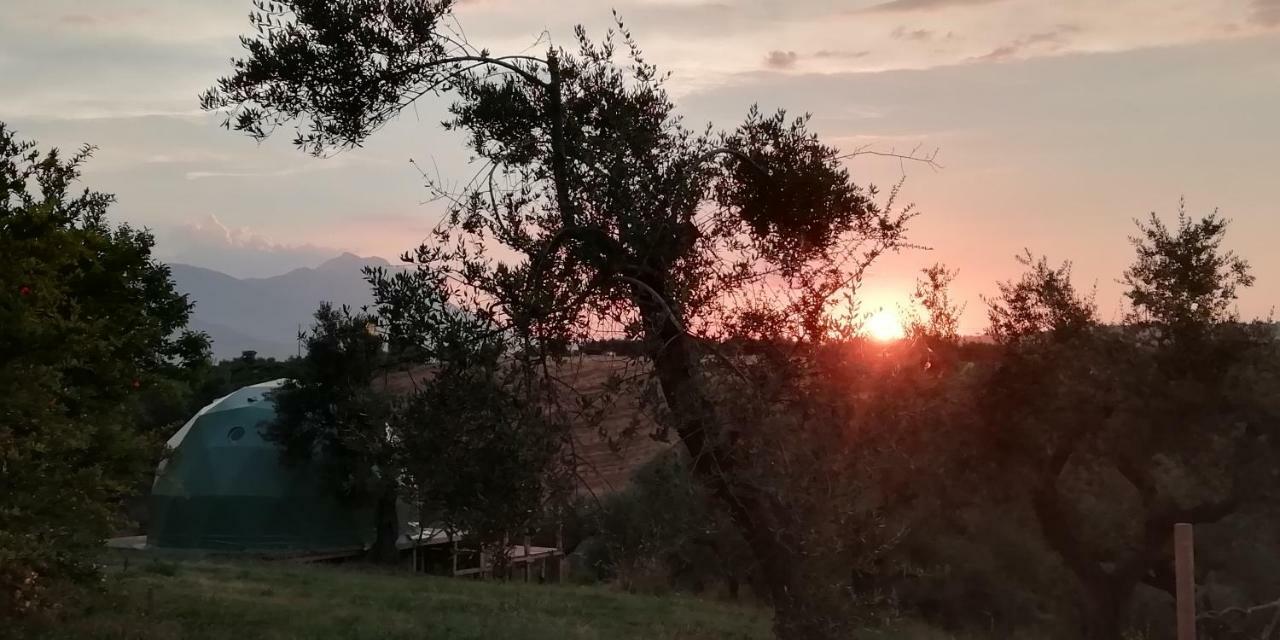 Cerchio Del Desiderio Glamping Retreat Hotel Pescara Bagian luar foto
